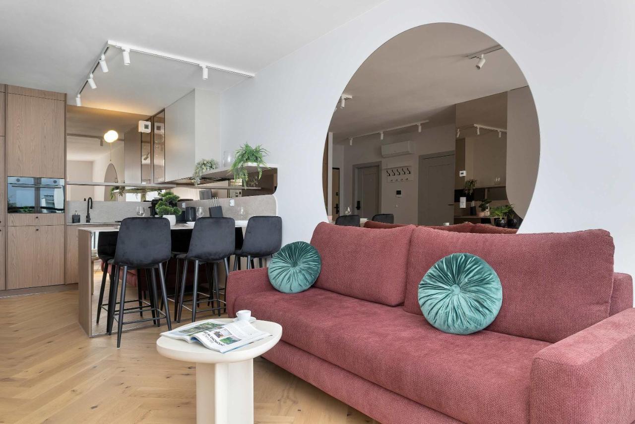 Cosy Apartment in Cracow with Parking and Air Conditioning by Noclegi Renters - B&B Krakow