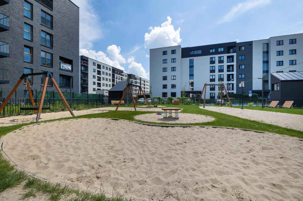Cosy Apartment in Cracow with Parking and Air Conditioning by Noclegi Renters - B&B Krakow