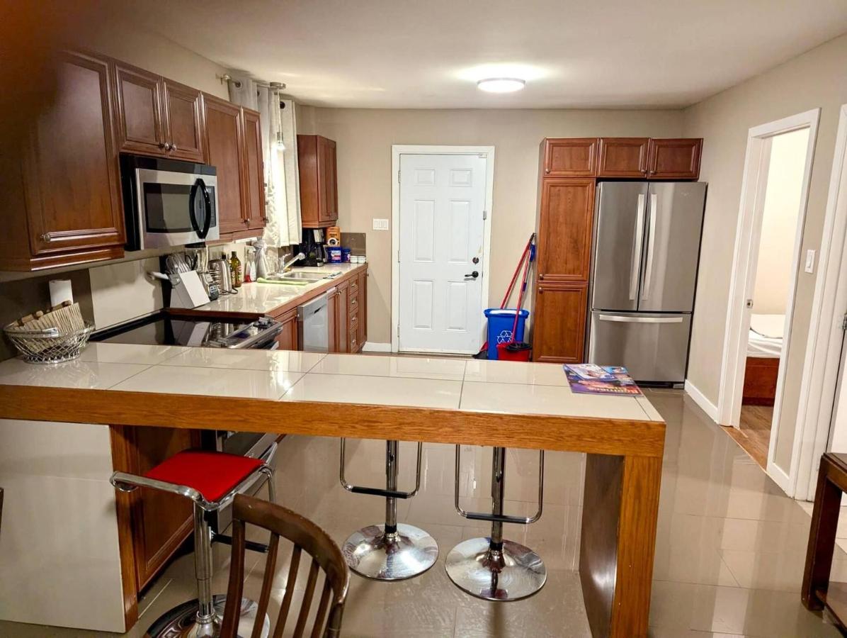Bright Comfortable 3-Bedroom Apartment, Free Parking, Near Spa Le Finlandais - Ferienwohnung Laval