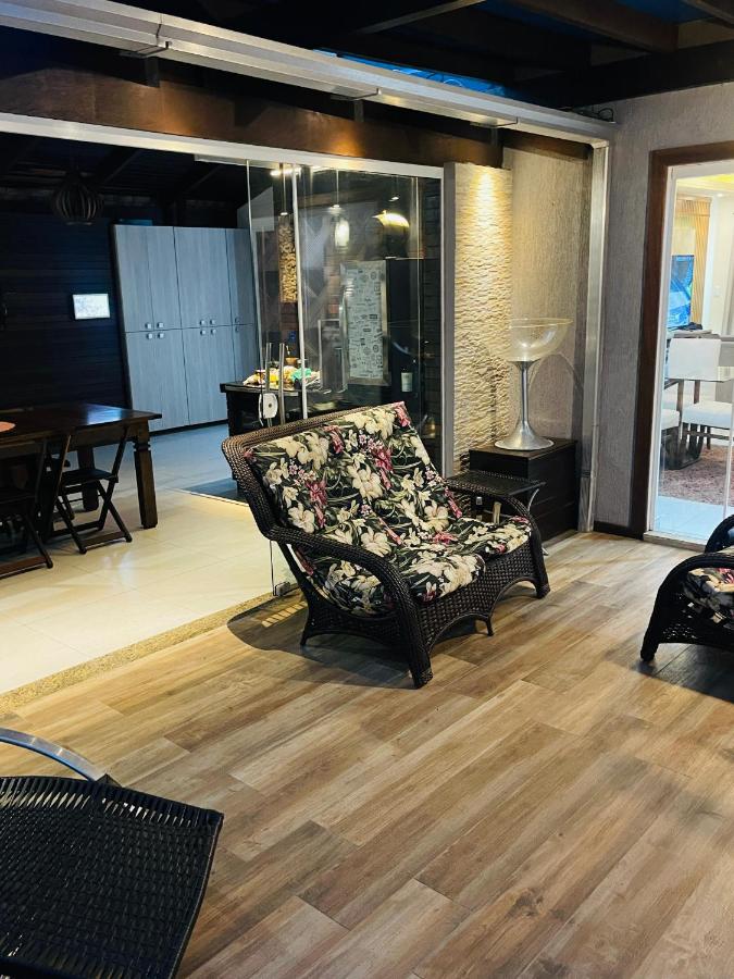 Linda Casa, Piscina Aquecida, Próximo ao Beto Carrero e a 500 metros da Praia - B&B Navegantes
