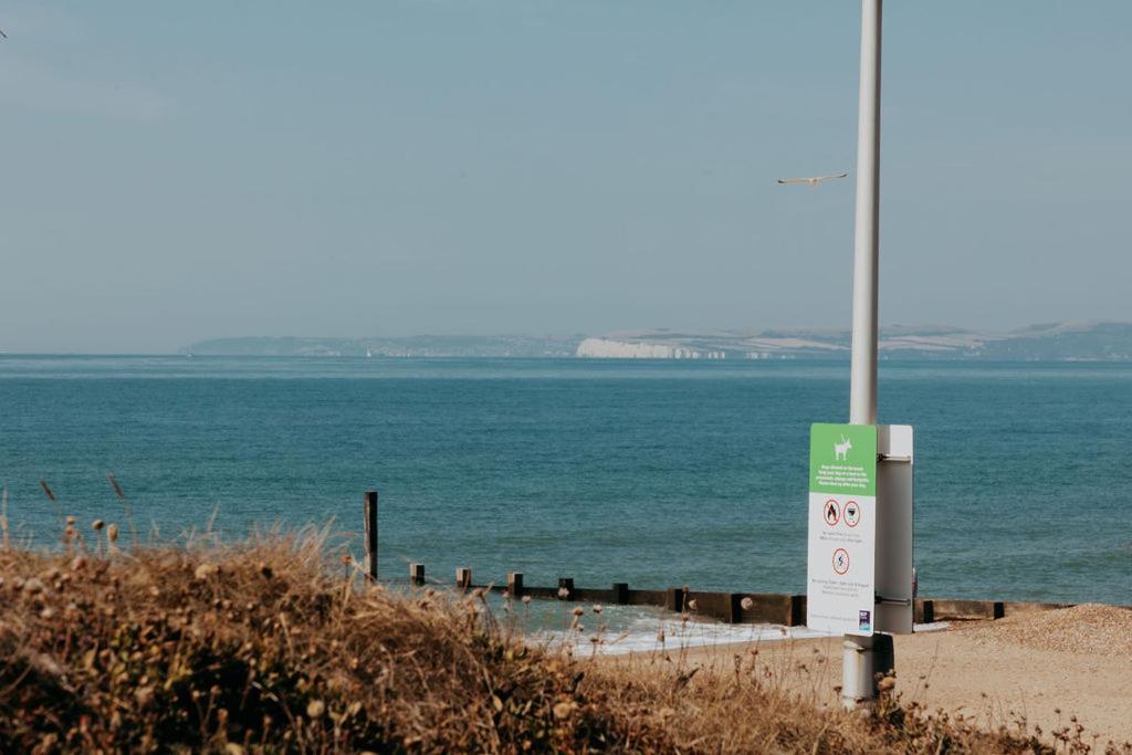 Luxury 3-bed house, panoramic sea views, on the beach - B&B Southbourne