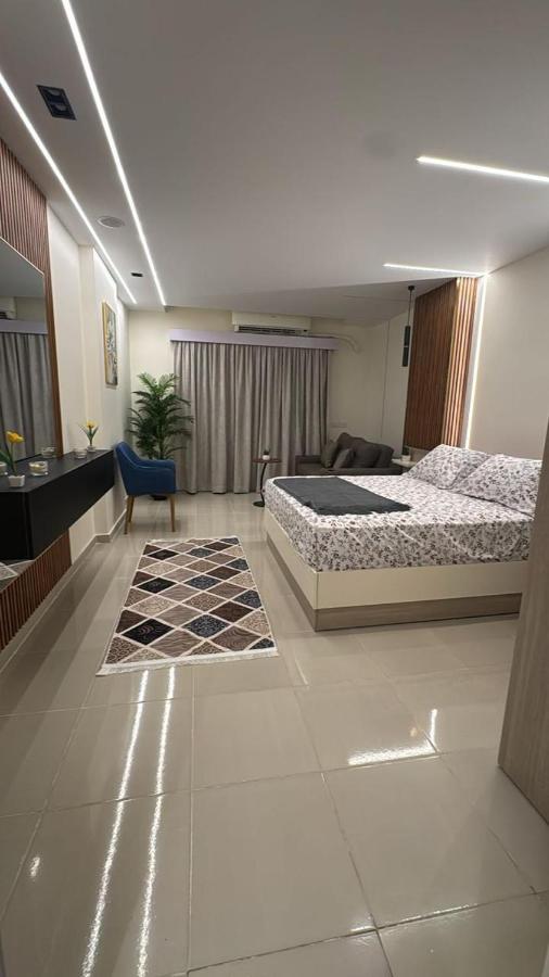 مارينا ريديزنس امام أبراج العالمين الجديدة الساحل الشمالي - Chambres d'hôtes El-Alamein