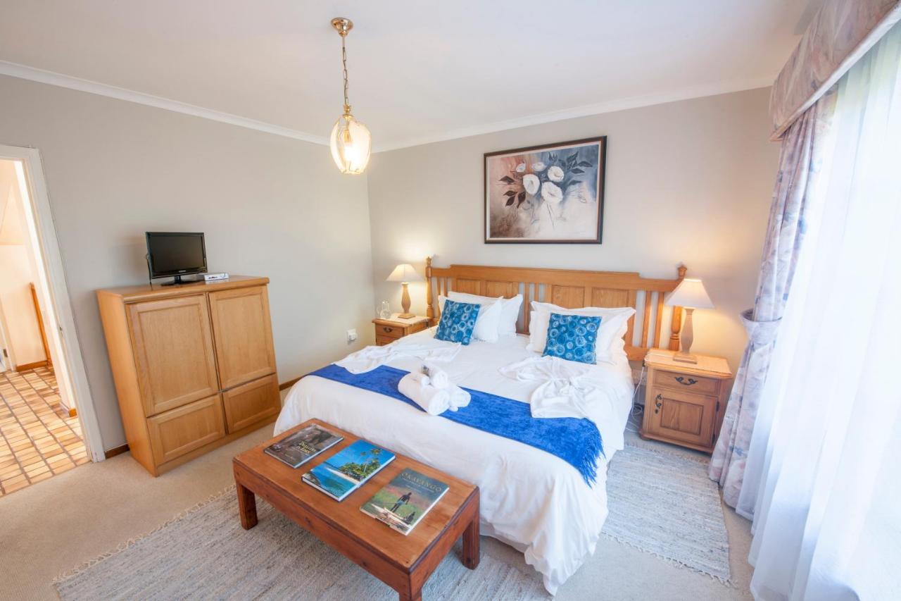 Zimmer mit Kingsize-Bett oder Zweibettzimmer mit Whirlpool-Badewanne