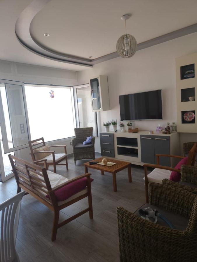 Huge oceanfront apartment - Ferienwohnung Tétouan