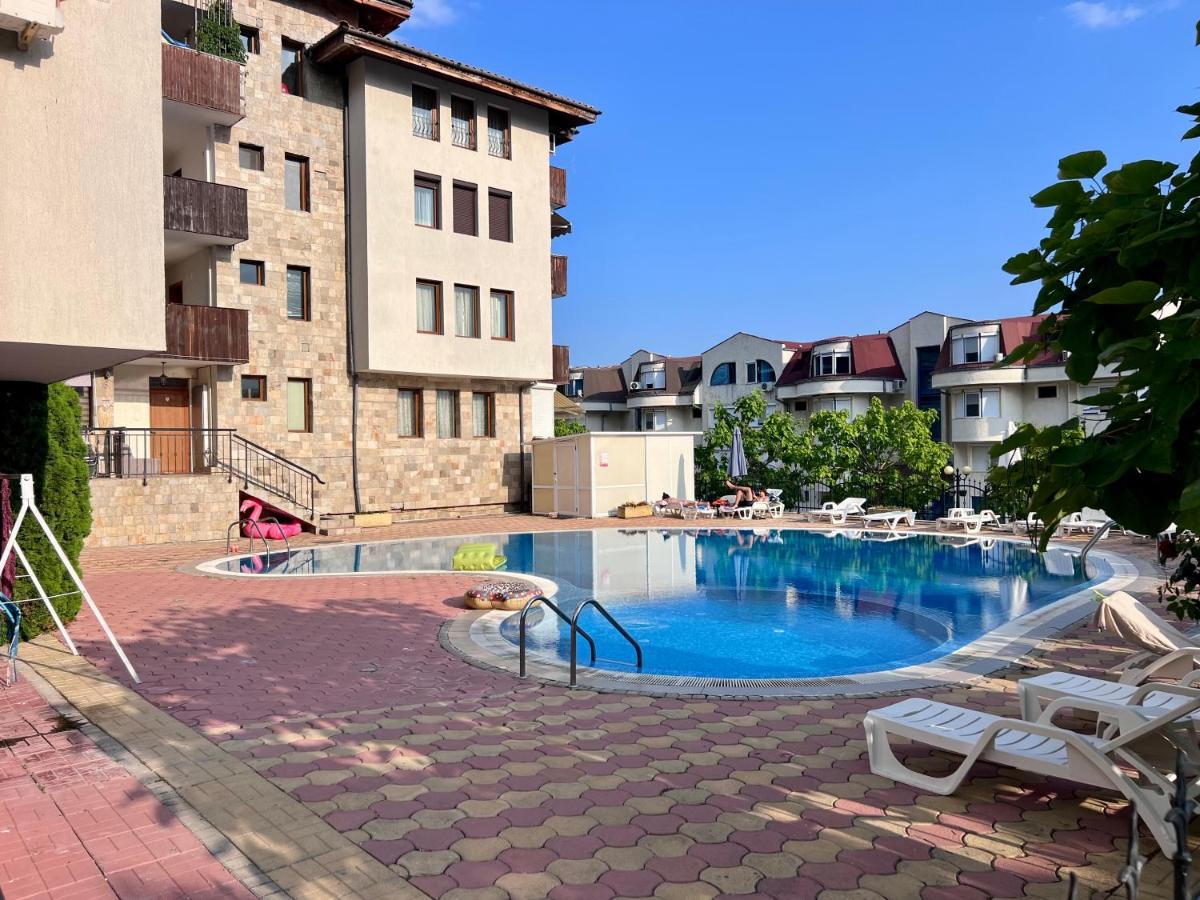 Olive Luxury Apartment few steps away from the sandy beach - Bed and Breakfast Sveti Vlas