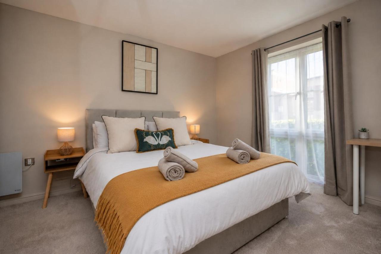 Spacious 3-Bed Apartment near Windsor Castle - Chambres d'hôtes Windsor