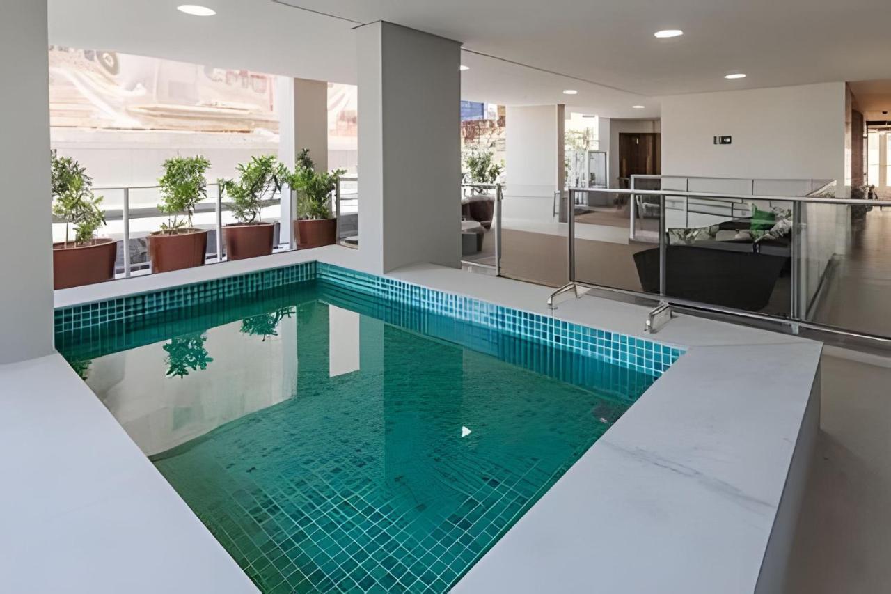 Flat Alto Padrão Bueno Piscina e Garagem - Chambres d'hôtes Goiânia
