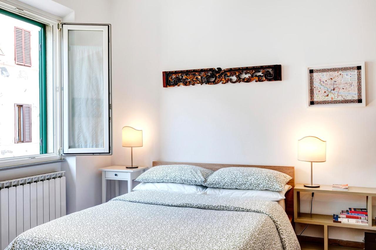 Love Nest, Studio Apartment, 5 min Walk to Florence Central Rail Station SMN - B&B Florence