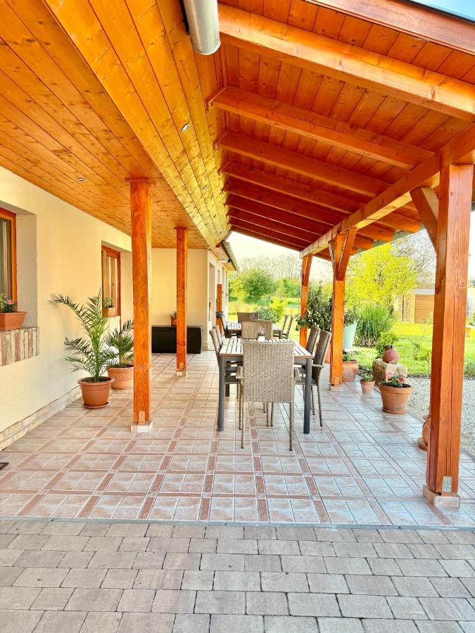 Lavanda Vendégház - B&B Németkér