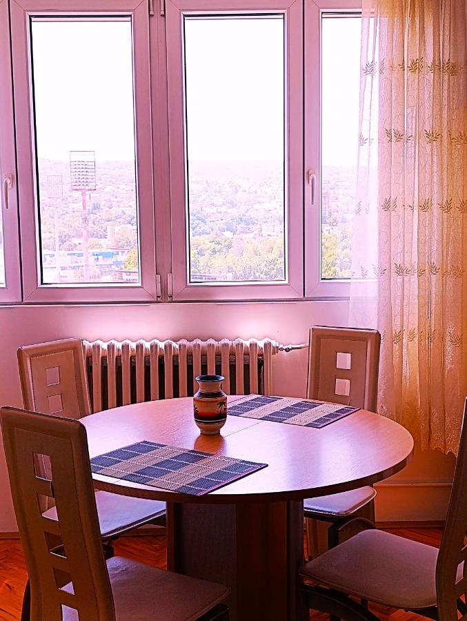 SKYLINE apartment - Bed and Breakfast Niš