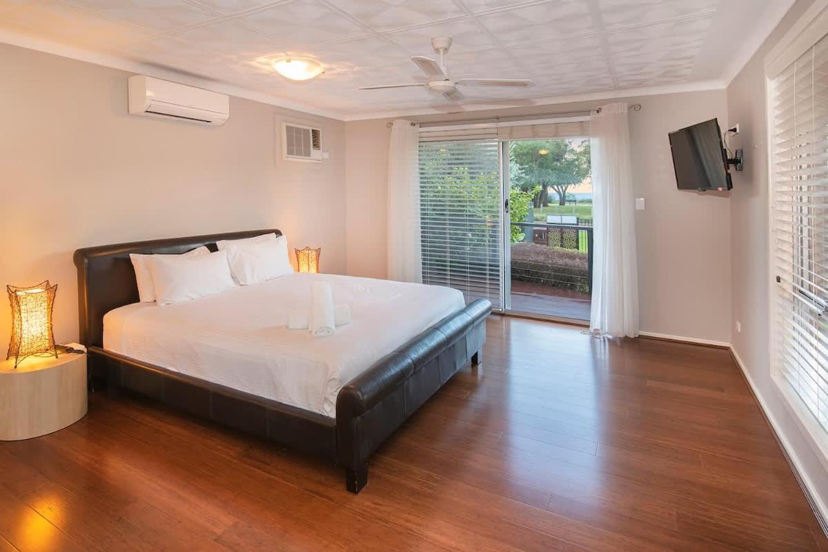 White Dunes Retreat - Bayfront Bliss in Town Centre - B&B Dunsborough