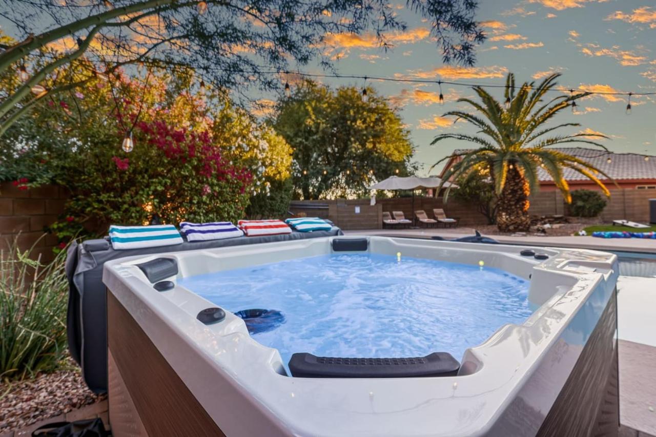 Sparkling SaltwtrPoolSpaFirepitNetflixNFL - B&B Phoenix