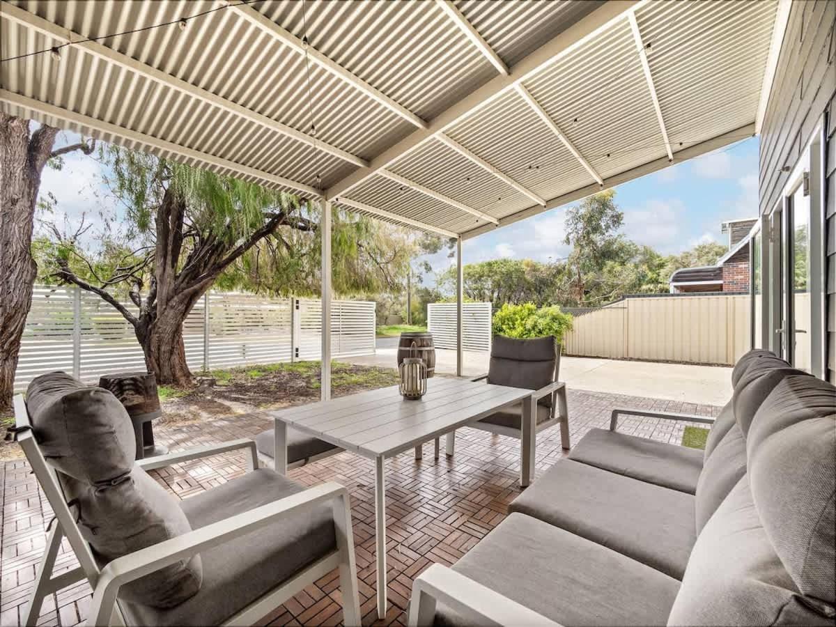 Pepper Cottage - Easy Beachside Living Close to Town - B&B Dunsborough