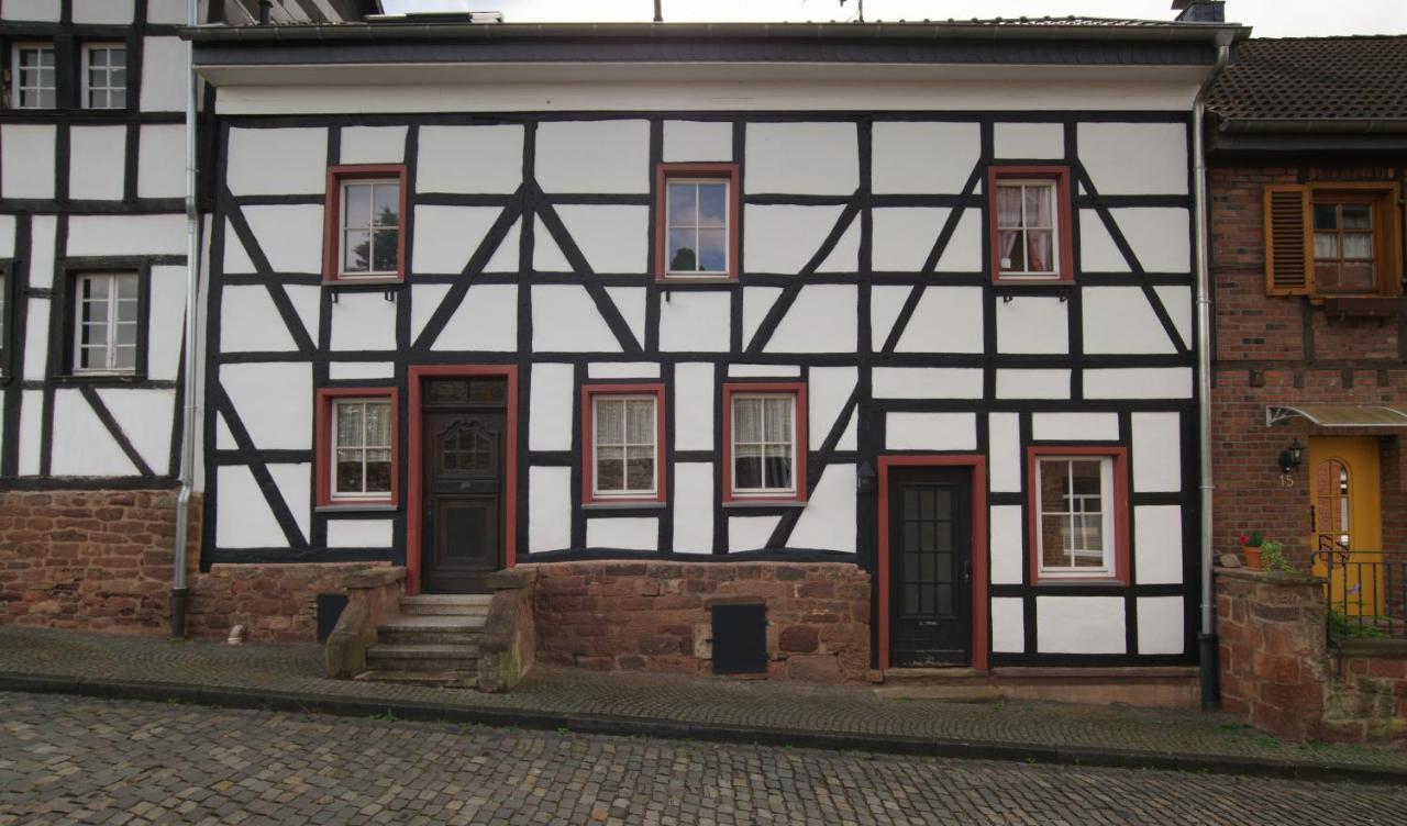 Tina's Fachwerkhaus in Nideggen - Ferienwohnung Nideggen