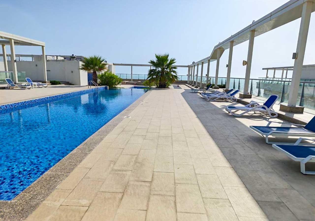 Stunning Coastal Upgraded Duplex by Island Properties in Pacific tower - B&B Ras Al Khaimah
