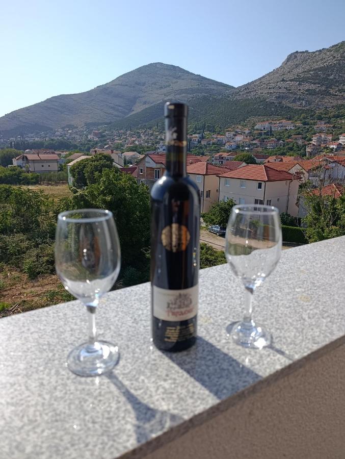 Golden Hour Trebinje City Center - B&B Trebinje
