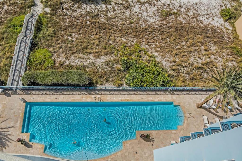 Beautiful condo with all the comforts of home Pool Hot tub - Bed and Breakfast Panama City Beach