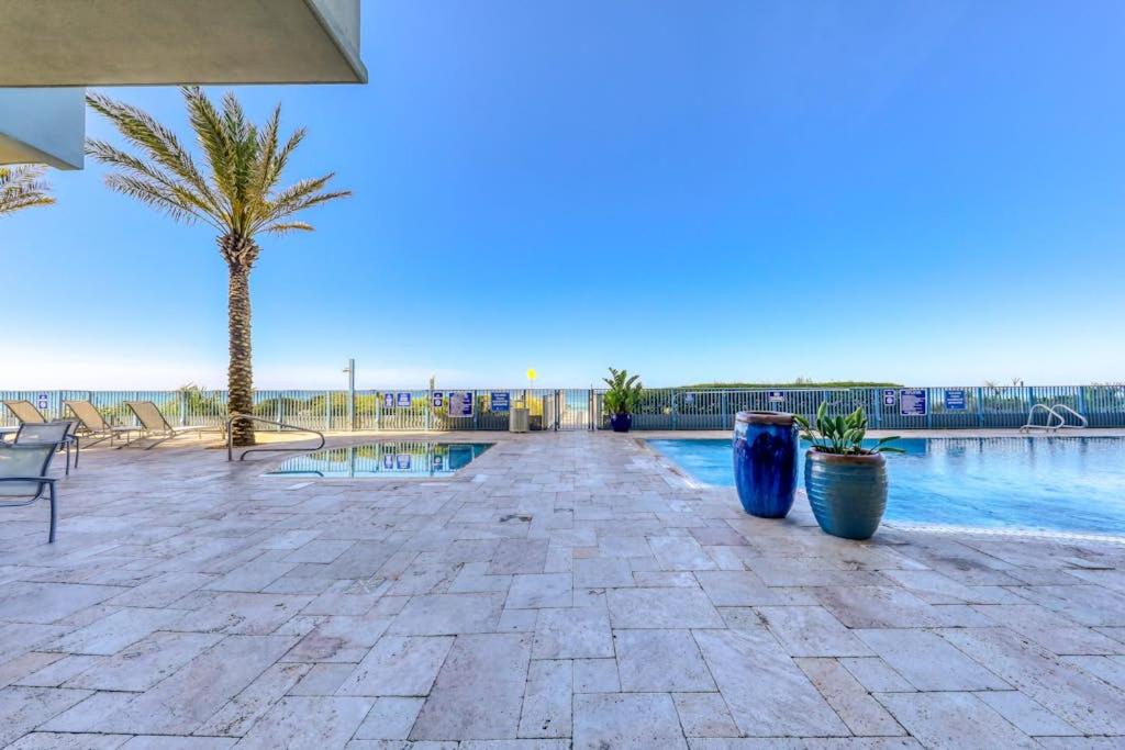 Spacious condo with breathtaking views & convenient location - B&B Panama City Beach