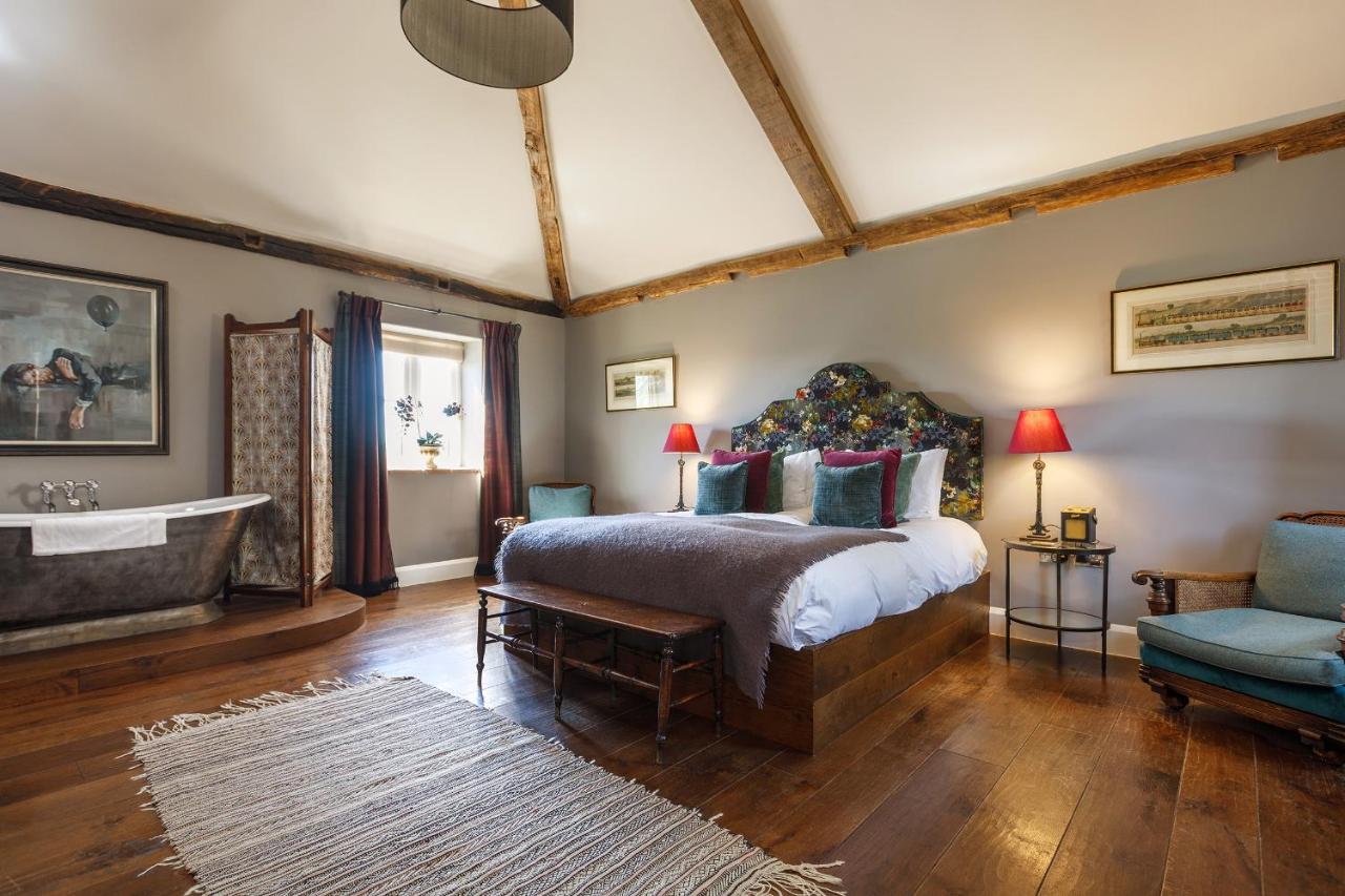 The Brisley Bell - B&B Brisley