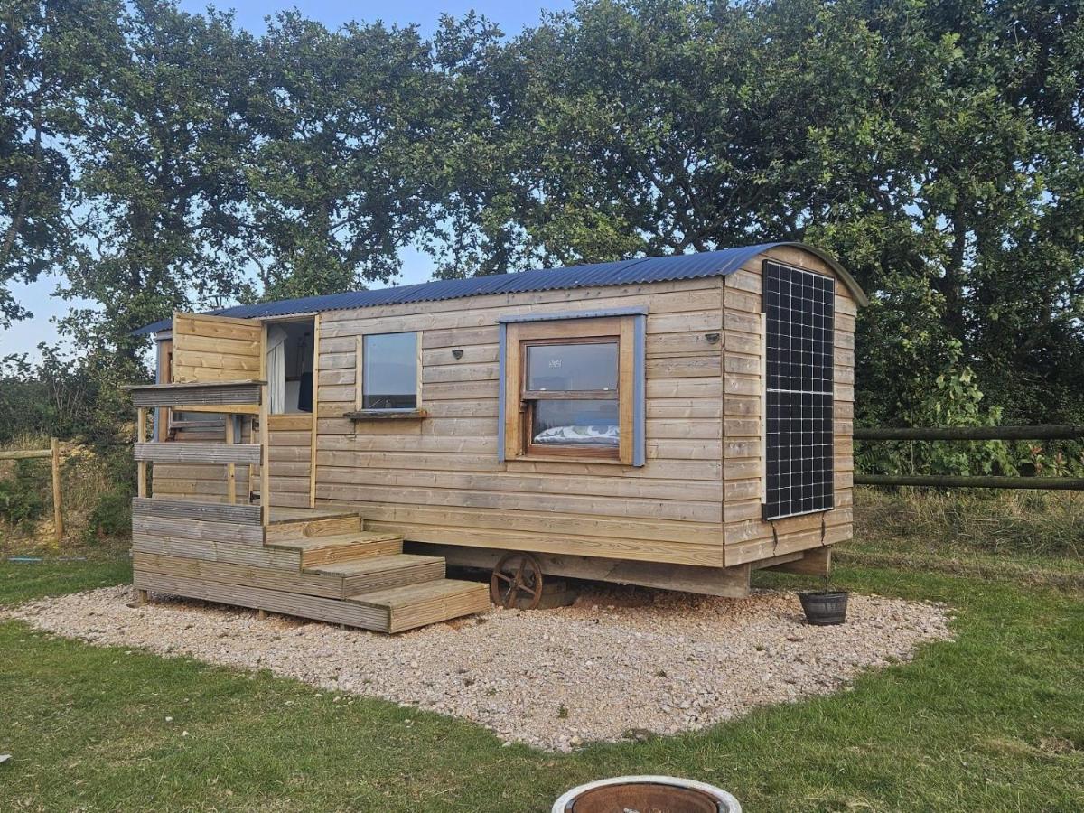 Pretty Off Grid Shepherds Hut - B&B Cheriton Bishop