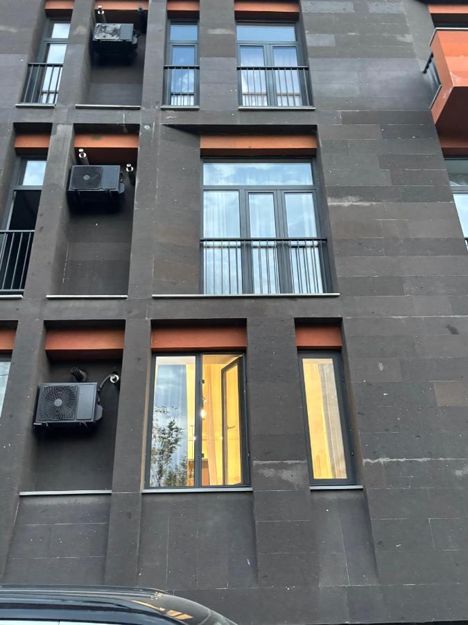 Charming Center Studio-Bridge View & High Ceiling - Ferienwohnung Jerewan