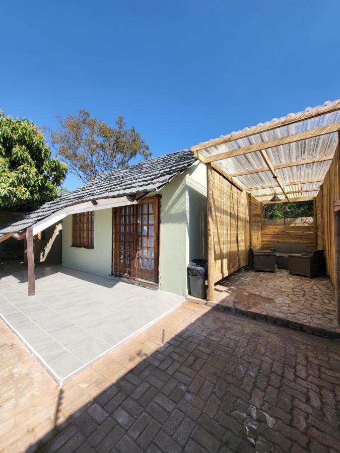 Stylish Tiny Home Loft Starlink - B&B Palapye
