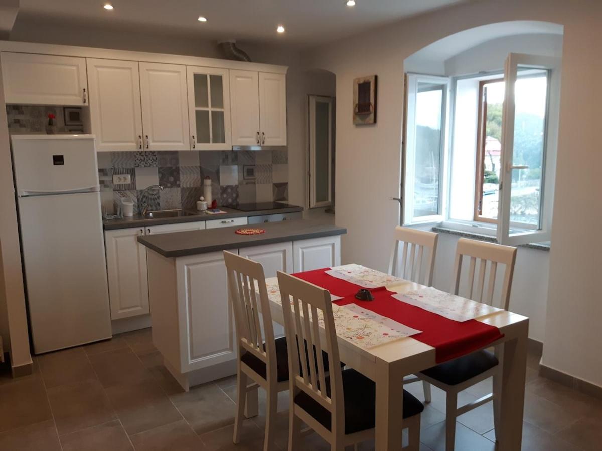 Luxury five star apartment in old marina - B&B Kostrena