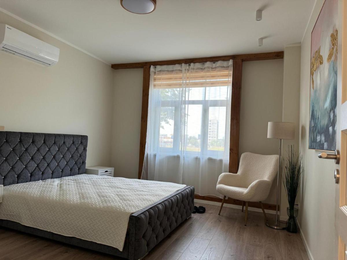 Modern apartment on Bauskas street with FREE PARKING - B&B Riga