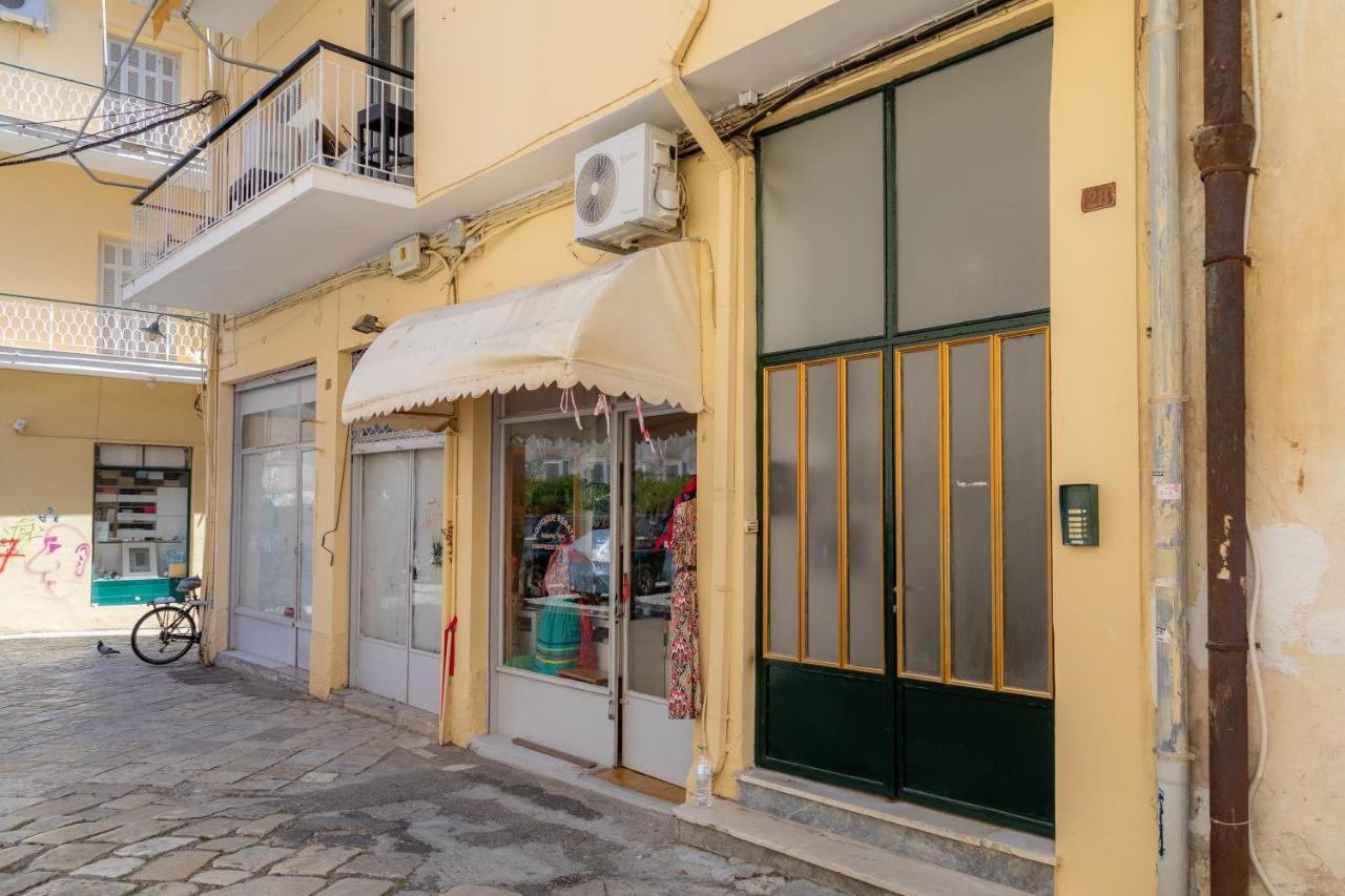 Saint Spyridon Old Town apartment - B&B Karyófyto
