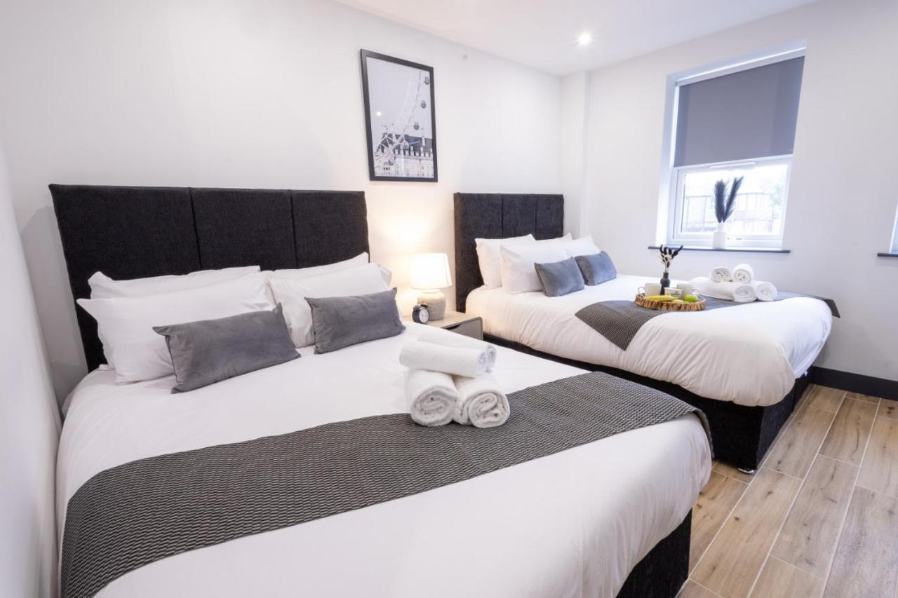 Modern Borehamwood Flat - 2 Min Walk to Station - Chambres d'hôtes Borehamwood