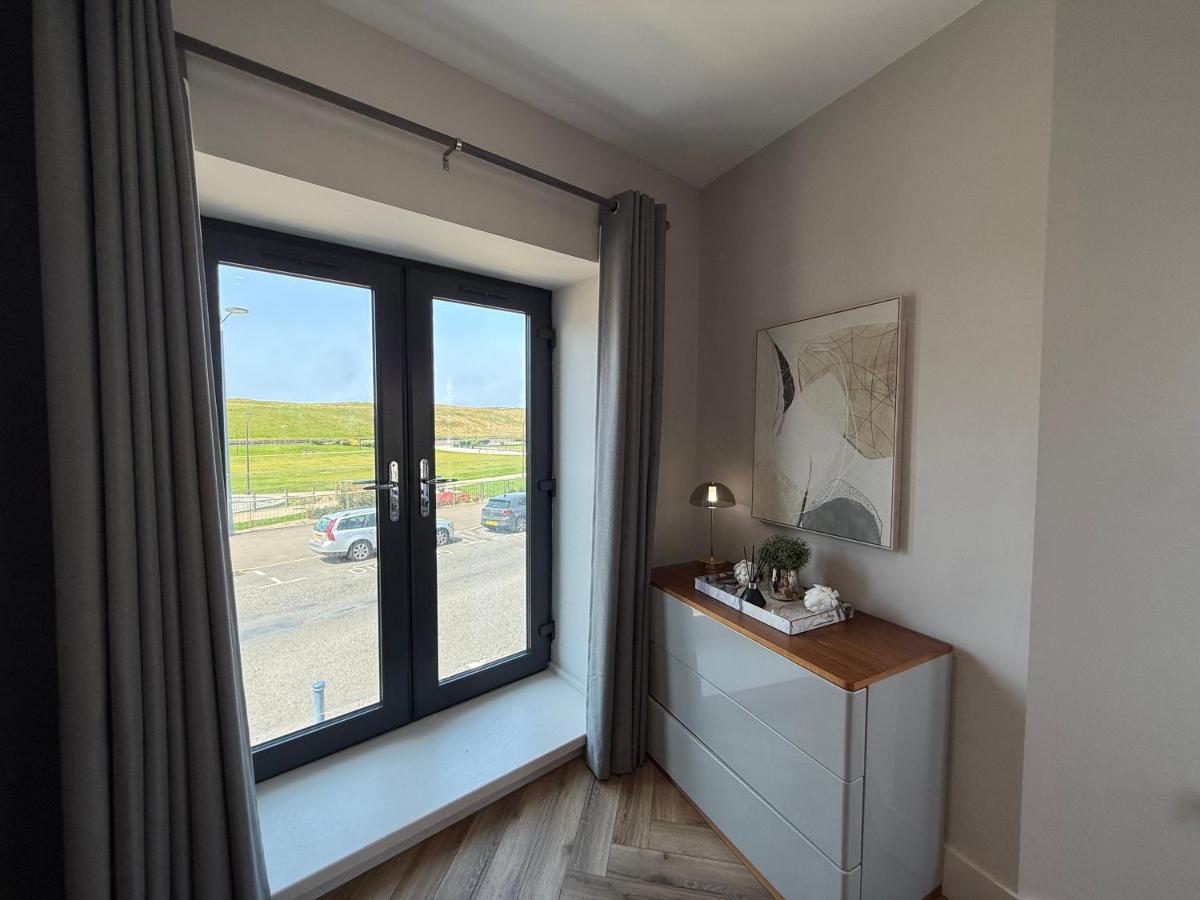 Luxury Penthouse - Skylights & Views -3BR - Sleeps 8 - B&B Portrush