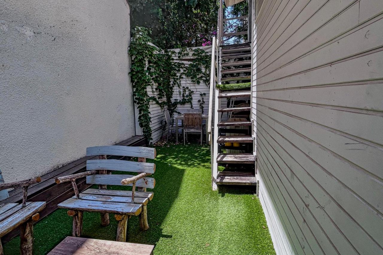 Bright 2 Bedroom, Private Garden - Ferienwohnung Herzlia