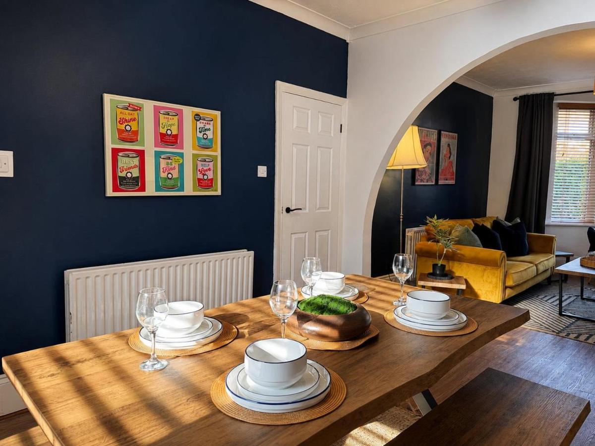 3BR Gateshead Home Free Parking WiFi - B&B Gateshead