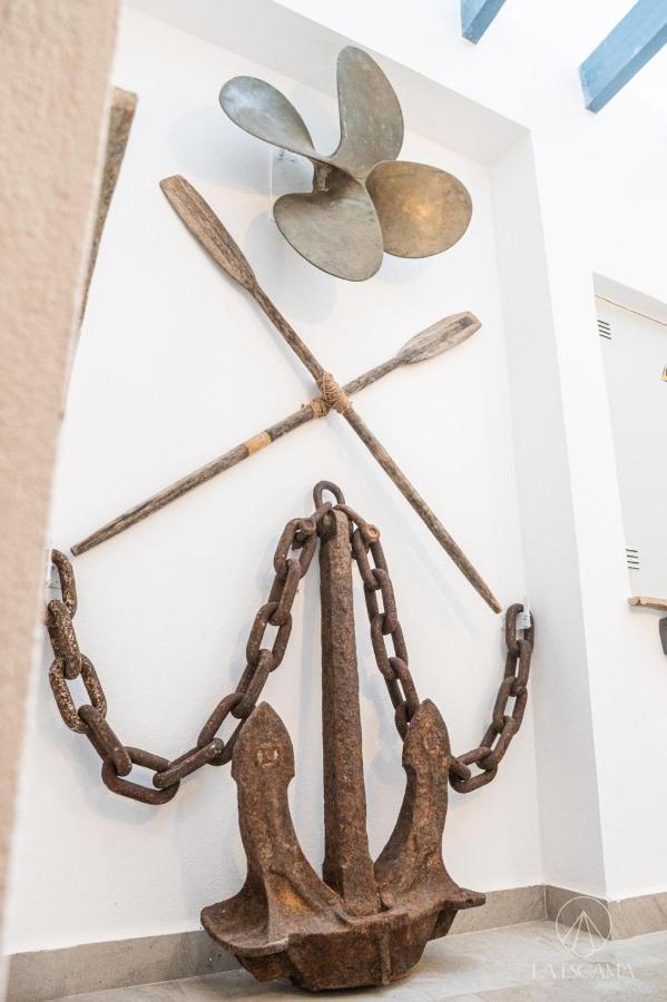 Hostal La Escama - Bed and Breakfast Barbate