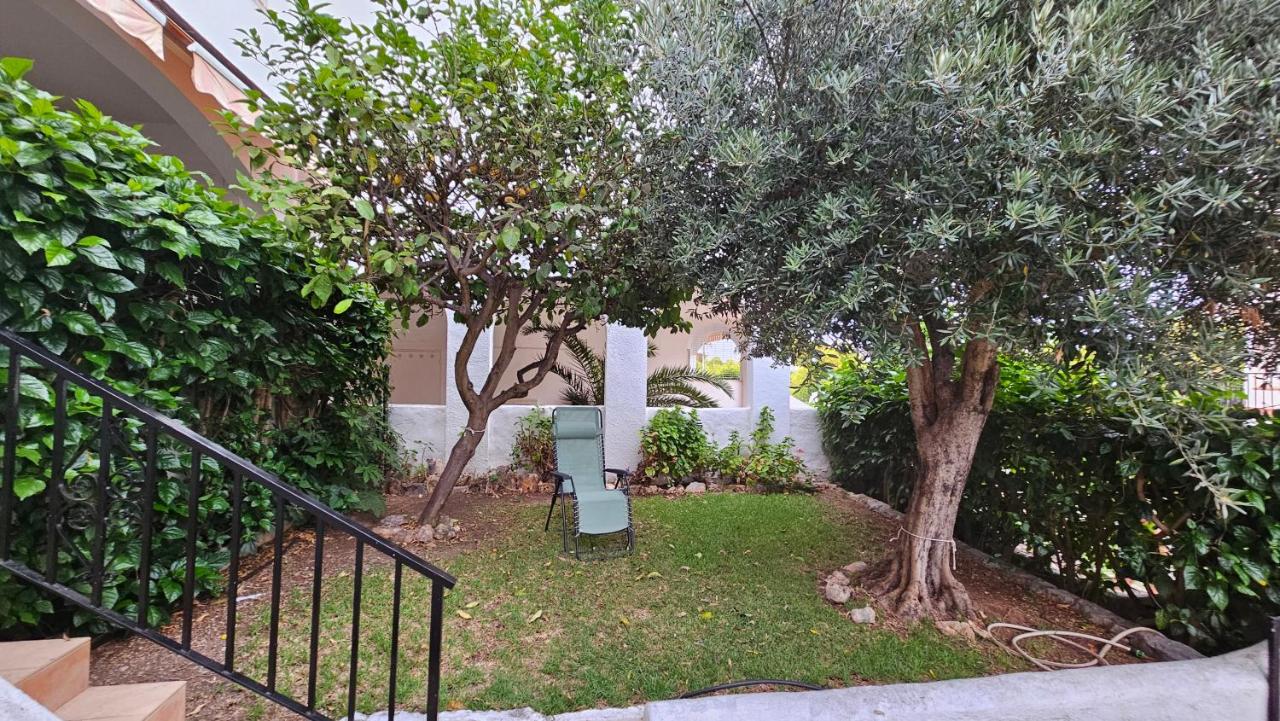 Acogedor apartamento con jardín en Peñíscola - B&B Peñíscola