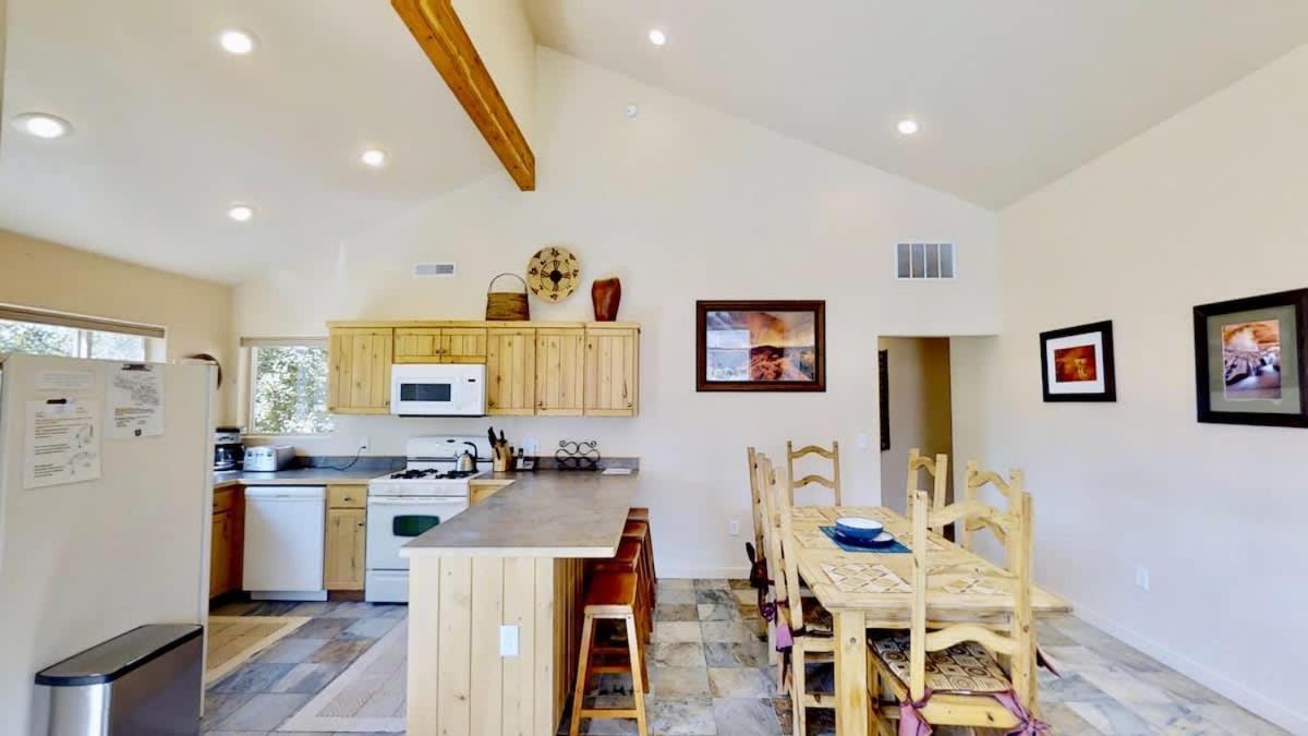Grey Pearl #Q3 - B&B Moab