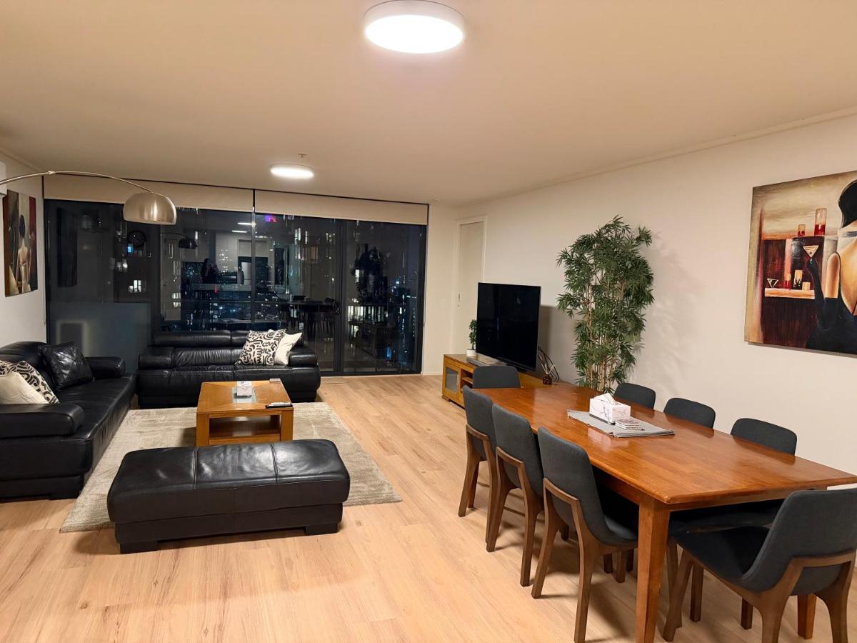 Spacious 3 Bedroom Apartment Southbank - B&B Melbourne
