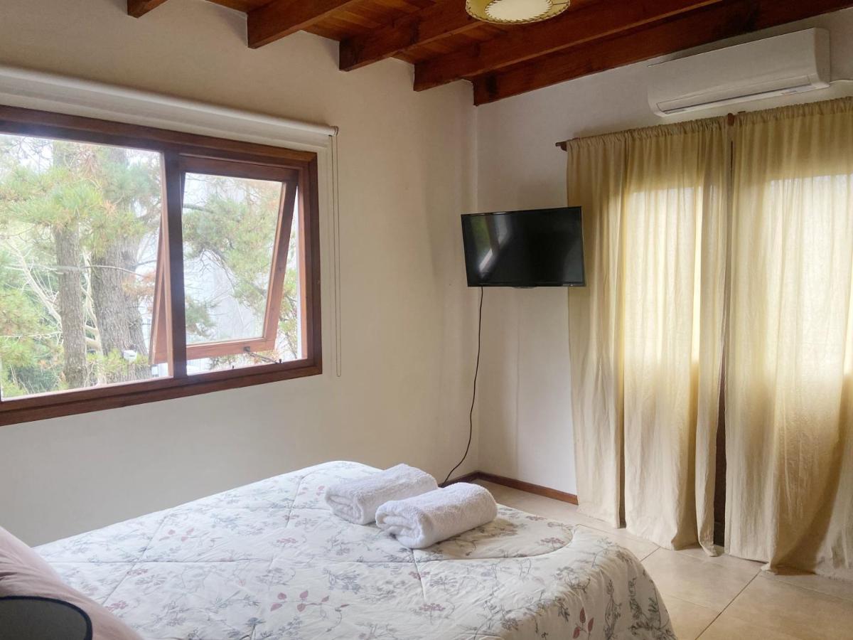 One-Bedroom Apartment with Park View