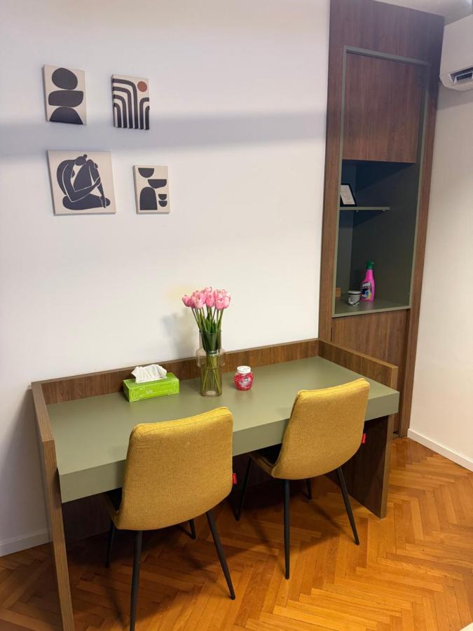 Dosti Apartment Center - Ferienwohnung Pristina