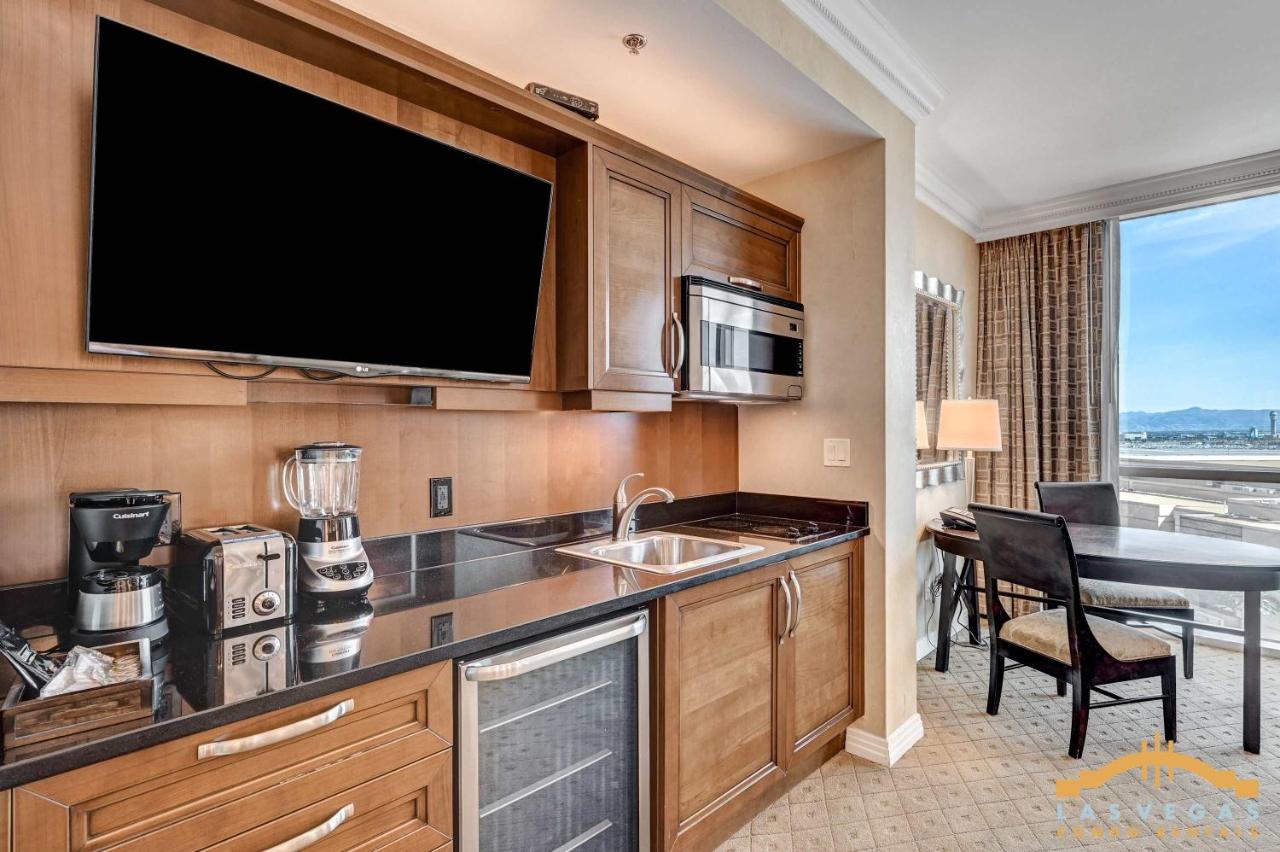 MGM Signature-10-618 Jacuzzi Studio - B&B Las Vegas