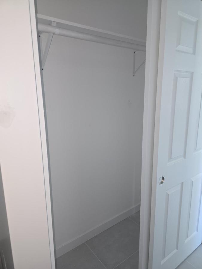Modern Comfort with Own Entrance and Free Parking - Chambres d'hôtes Seattle