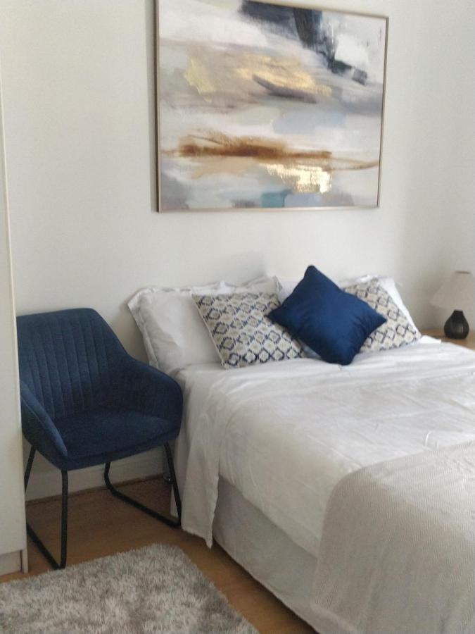 Salthill 3 Bedroom Apartment - Chambres d'hôtes Galway
