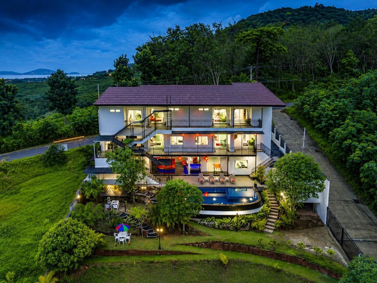 Spacious 8BR Private Pool Villa in Chalong - B&B Ban Chalong