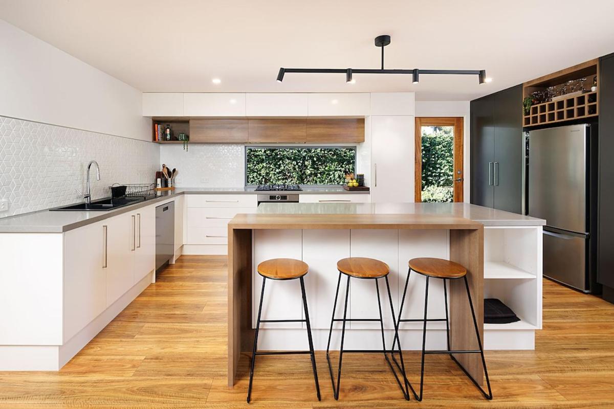 Stylish East Albury Retreat-Walk to CBD & Hospital - B&B Albury