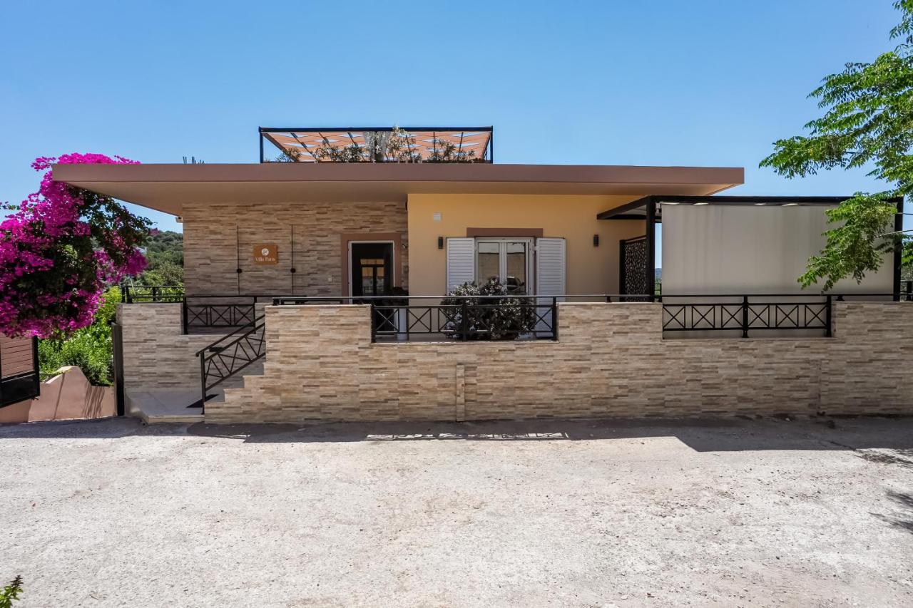 Villa Paris with Rooftop & Jacuzzi - B&B Káto Valsamónero