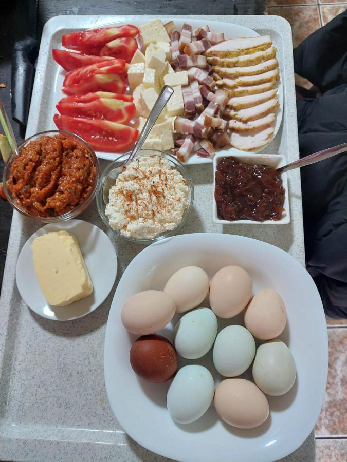 Vatra Lotrilor -Voineasa Punct Gastronomic Local & Cazare - B&B Voineasa