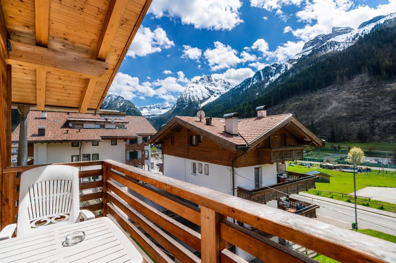 Appartamenti Cèsa Sorèie by AMA Val di Fassa - Chambres d'hôtes Canazei