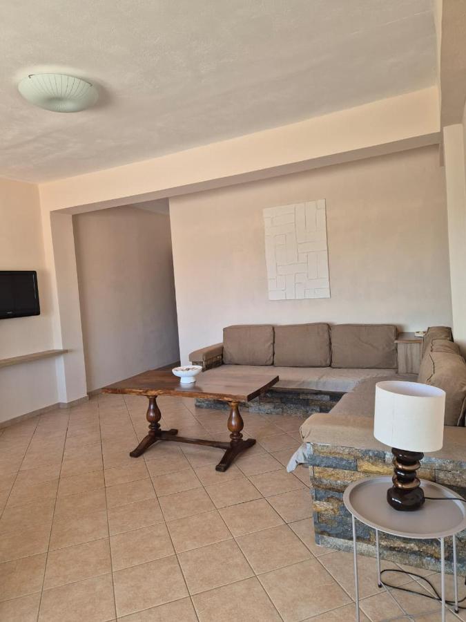 Kohil Guest House - Ferienwohnung Ksamil