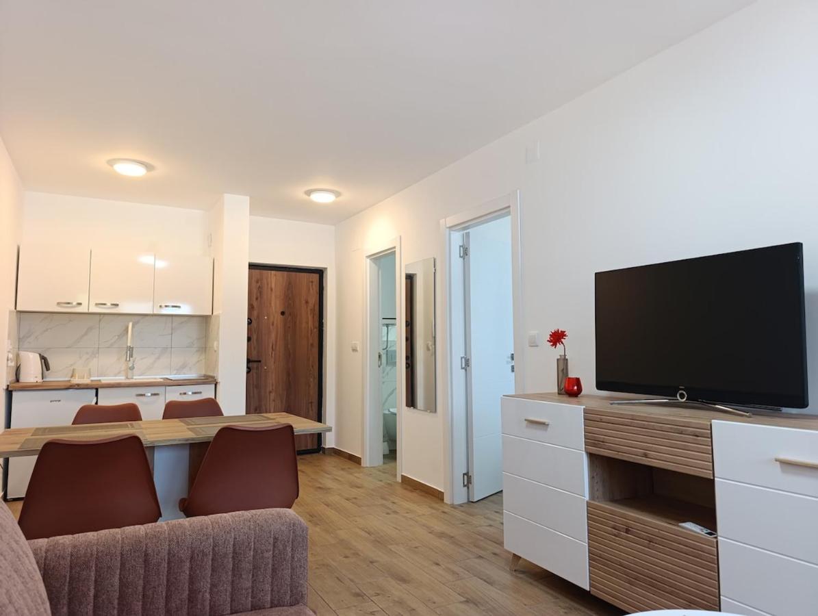 Zona uživanja 2 - Apartman Srebrno jezero - B&B Ostrovo