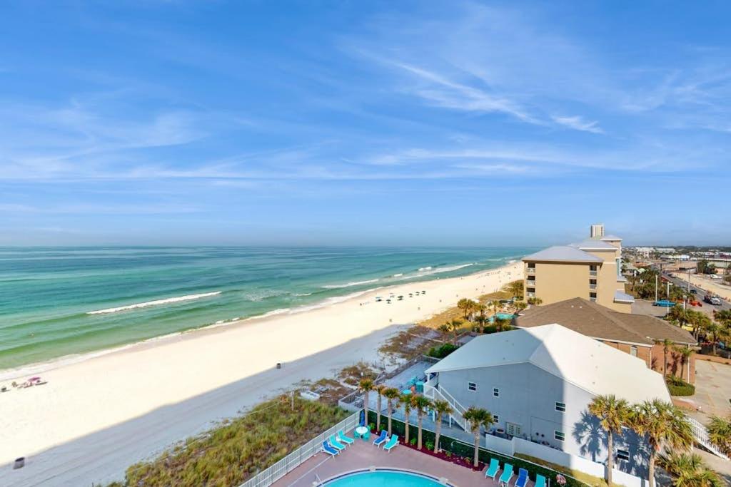 Lovely condo at beachfront resort with sunset views pools hot tubs & gym - B&B Panama City Beach